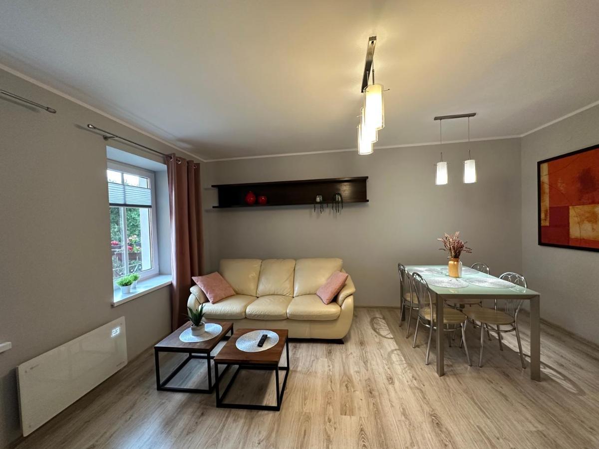 Apartament Przy Cieplickich Tezniach Jelenia Góra Exterior foto
