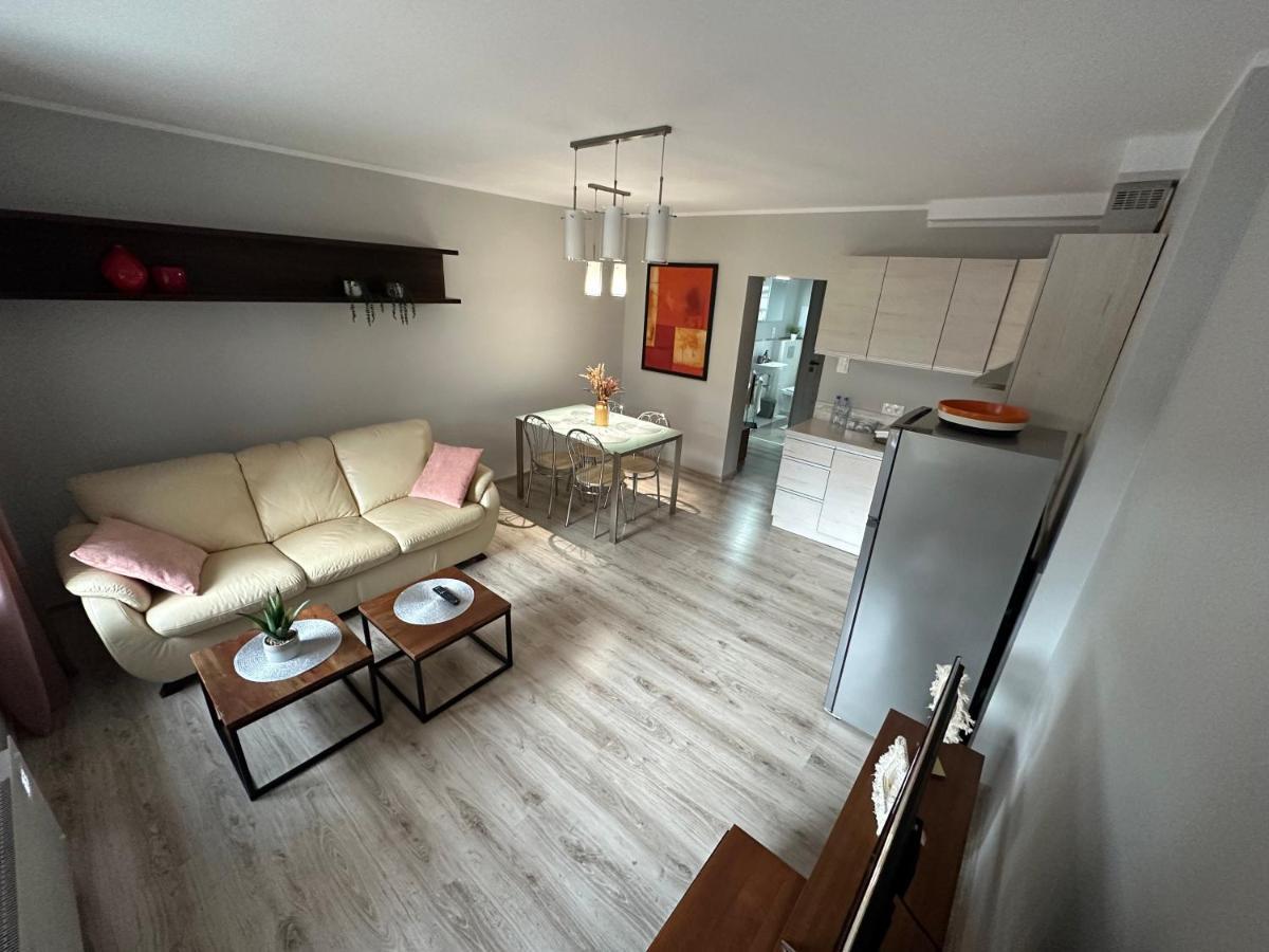 Apartament Przy Cieplickich Tezniach Jelenia Góra Exterior foto