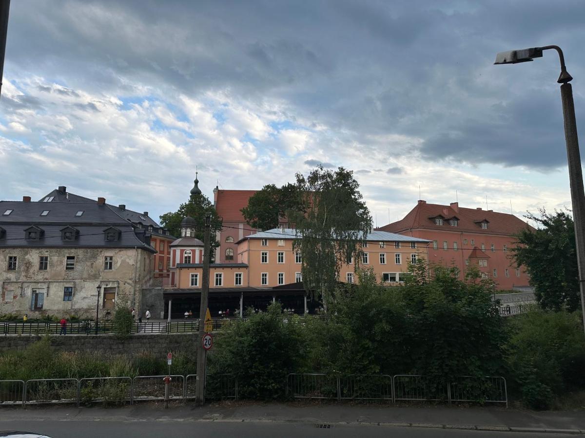 Apartament Przy Cieplickich Tezniach Jelenia Góra Exterior foto