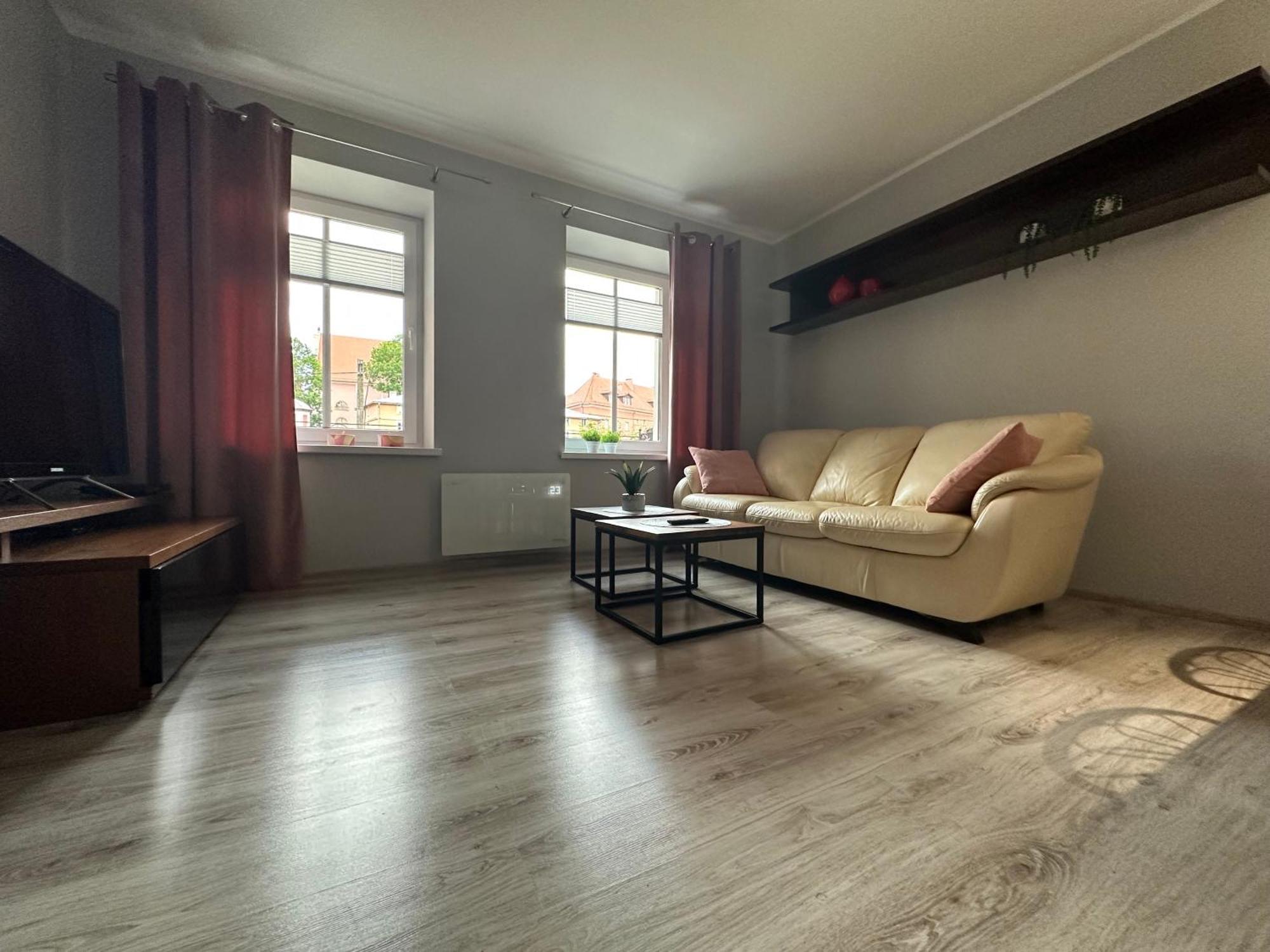 Apartament Przy Cieplickich Tezniach Jelenia Góra Exterior foto